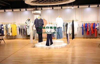 深圳原創(chuàng)設(shè)計師品牌撿子2017春夏,專柜品牌女裝批發(fā)